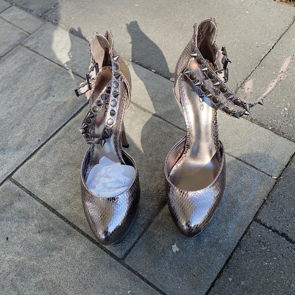 Women shoes
